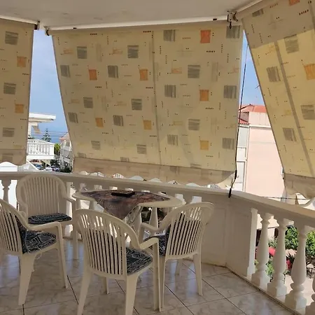 Apartment Poppy's Akrata *